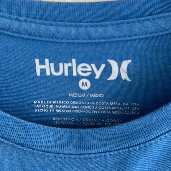 SALE ✅✅✅Hurley T-Shirt Medium - Picture 3 of 6